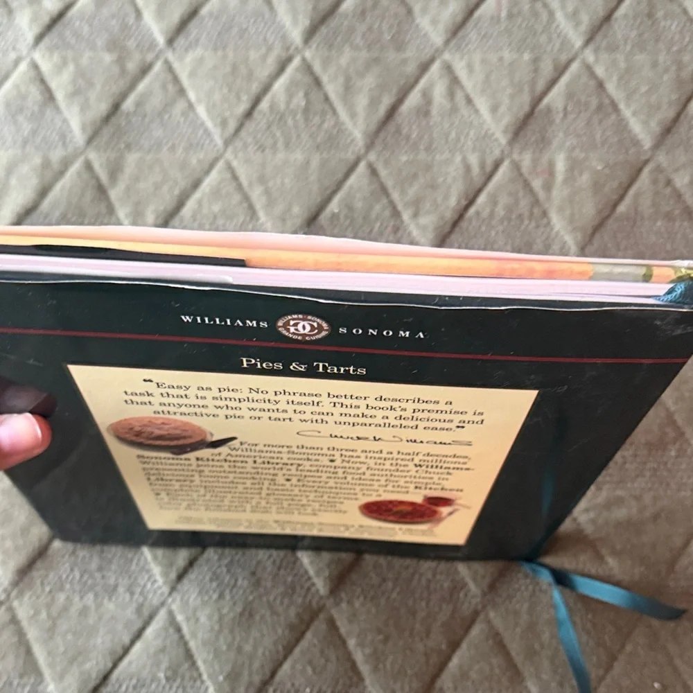 Williams Sonoma Pies & Tarts Recipe Book with Colorful Cover